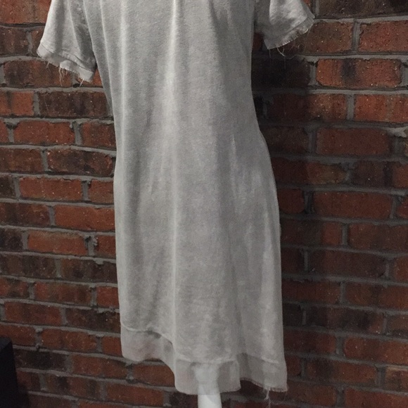 Gilded Intent grey high-low tee. Size M. - Picture 4 of 6